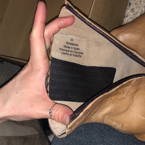 Free People James Chelsea Boots - Picture 7 of 8